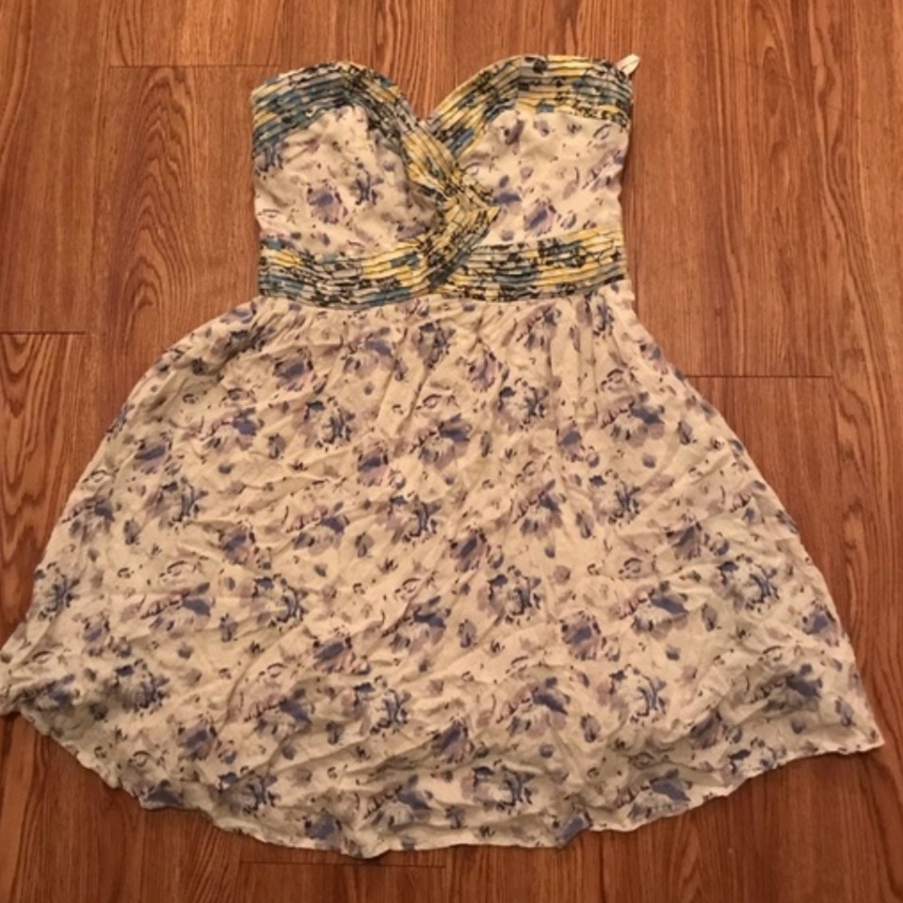 Urban Outfitters Kimchi Blue strapless dress medium